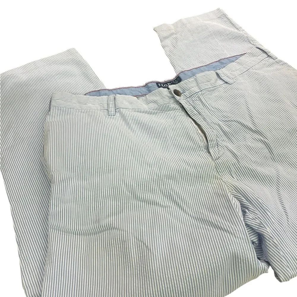 Izod flat front 40 x 32 straight fit Men's Striped Pants excellent condition